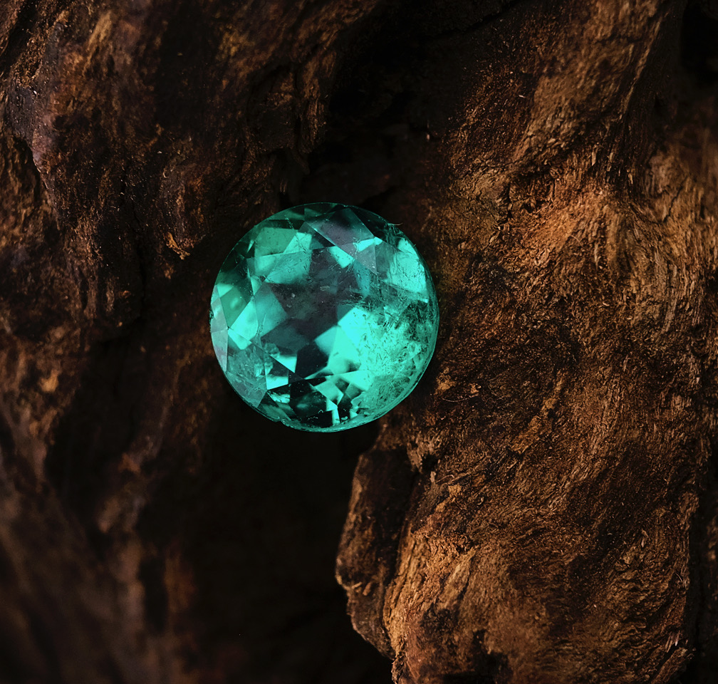 Colombian emerald gemological certificate